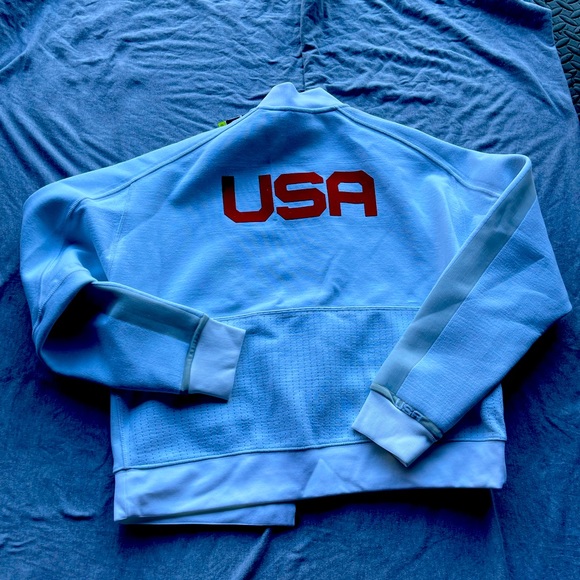 Nike women’s Olympic 2020 rare jacket NEw with tags size L - Picture 9 of 12